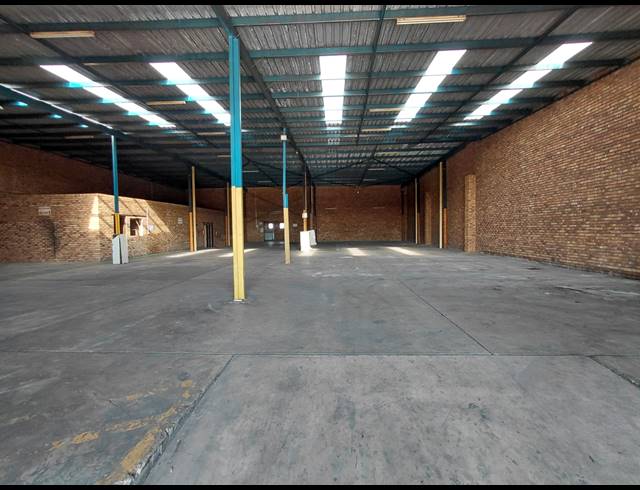 959M² WAREHOUSE TO LET IN POMONA